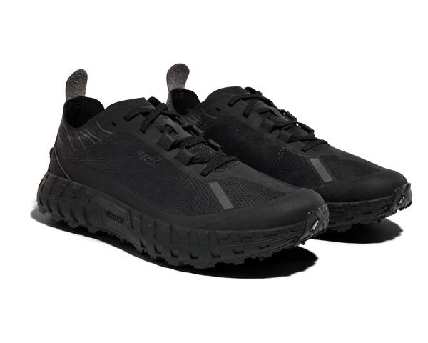 NORDA - 001 STEALTH BLACK - MUJER