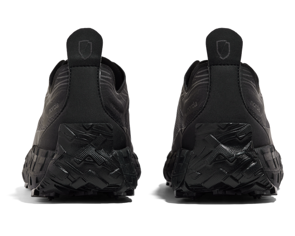 NORDA - 001 STEALTH BLACK - MUJER